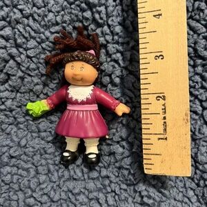 CABBAGE PATCH 3” ACTION FIGURE PLASTIc. TOY VNTG  (1992)  (PRE-OWNED)